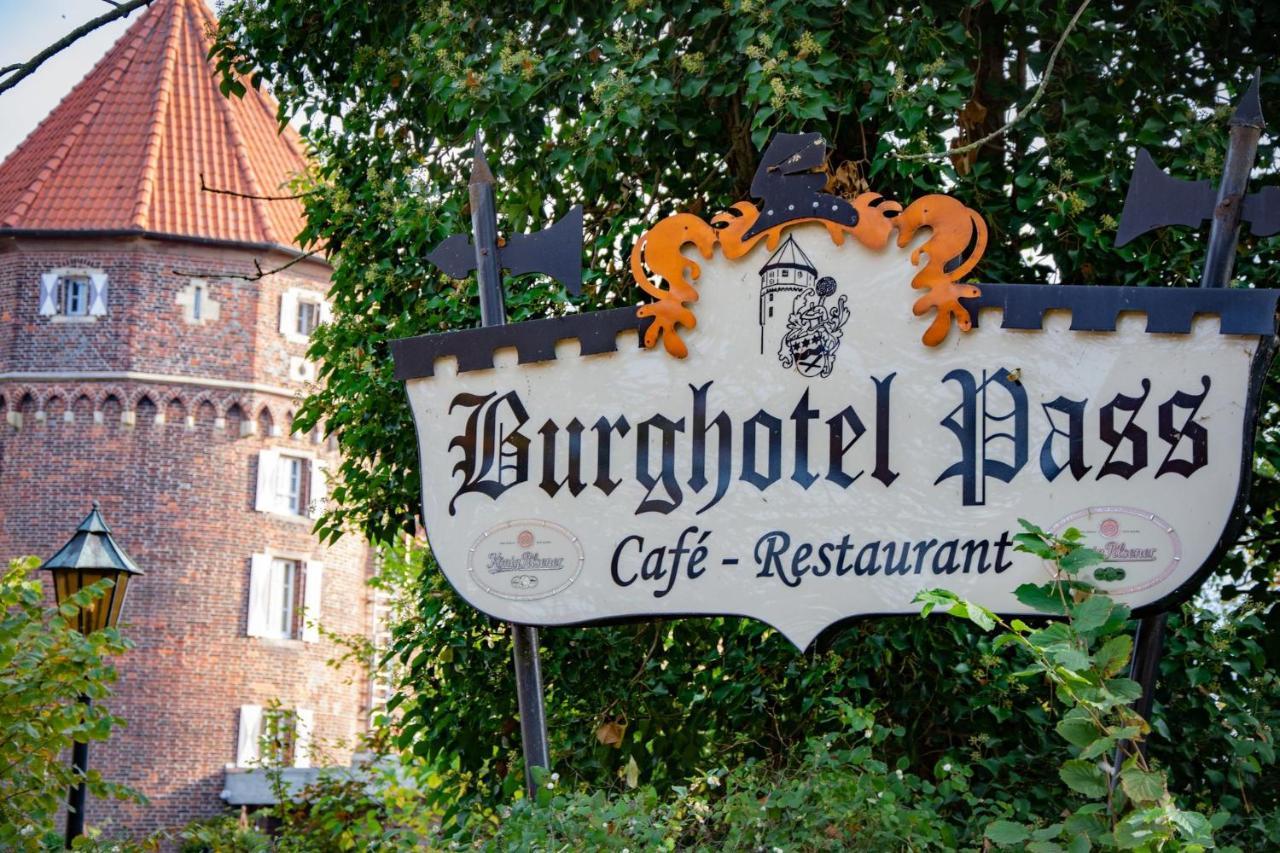 Burghotel Pass Südlohn Екстериор снимка